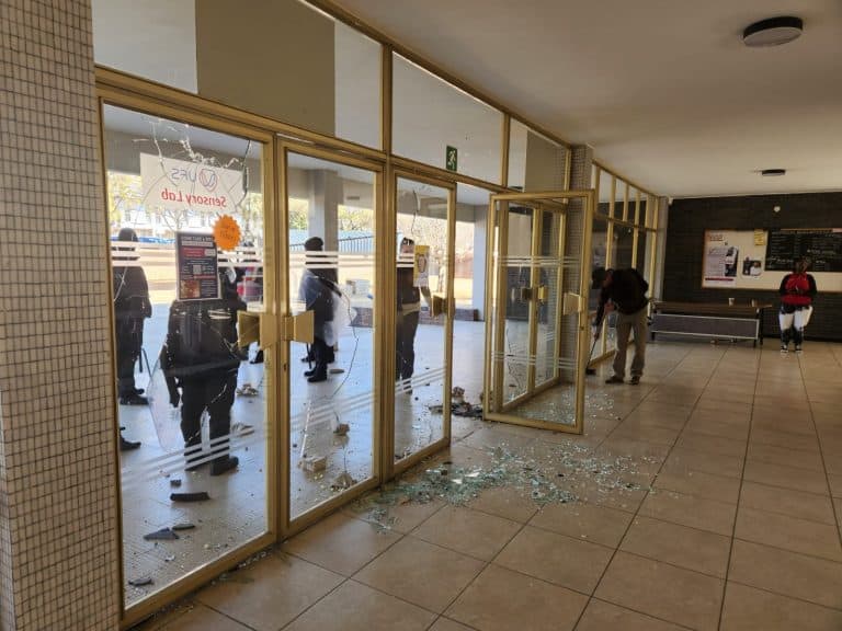 University of the Free State must act on violent behaviour of protesters