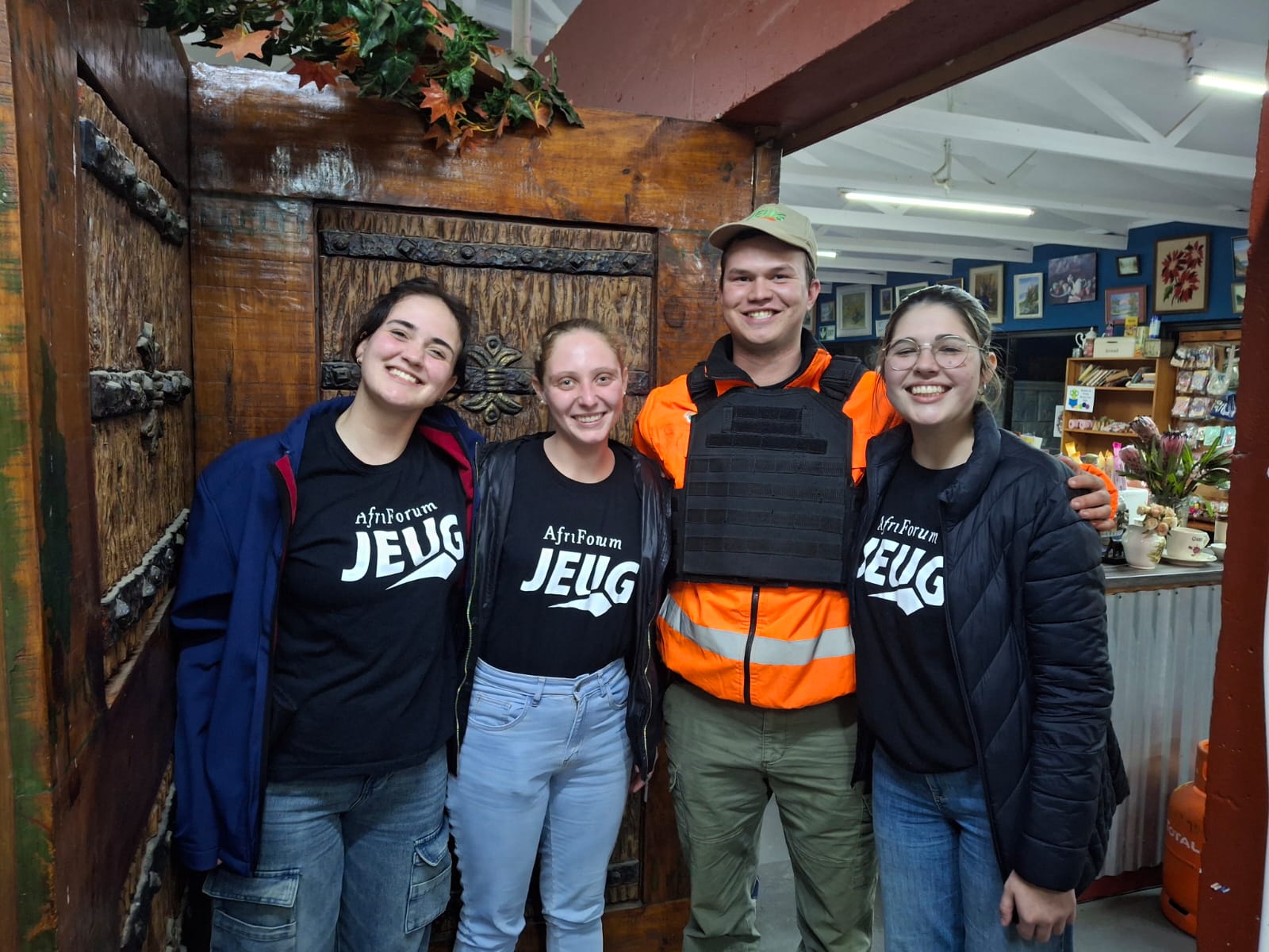 (Hessekwa-jeug) Mckayla van der Heever, Natastha Venter, Ian Grobbelaar en Anke Geldenhuys