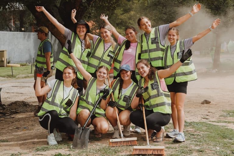 Kovsies-studente rol moue op en herstel 20 slaggate voor koshuise