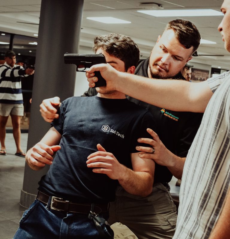 AfriForum Jeug bemagtig Sol-Tech-studente met praktiese veiligheidsopleiding